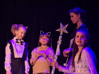 Открытый городской театральный фестиваль самодеятельных студий "Летающие Острова -2024"