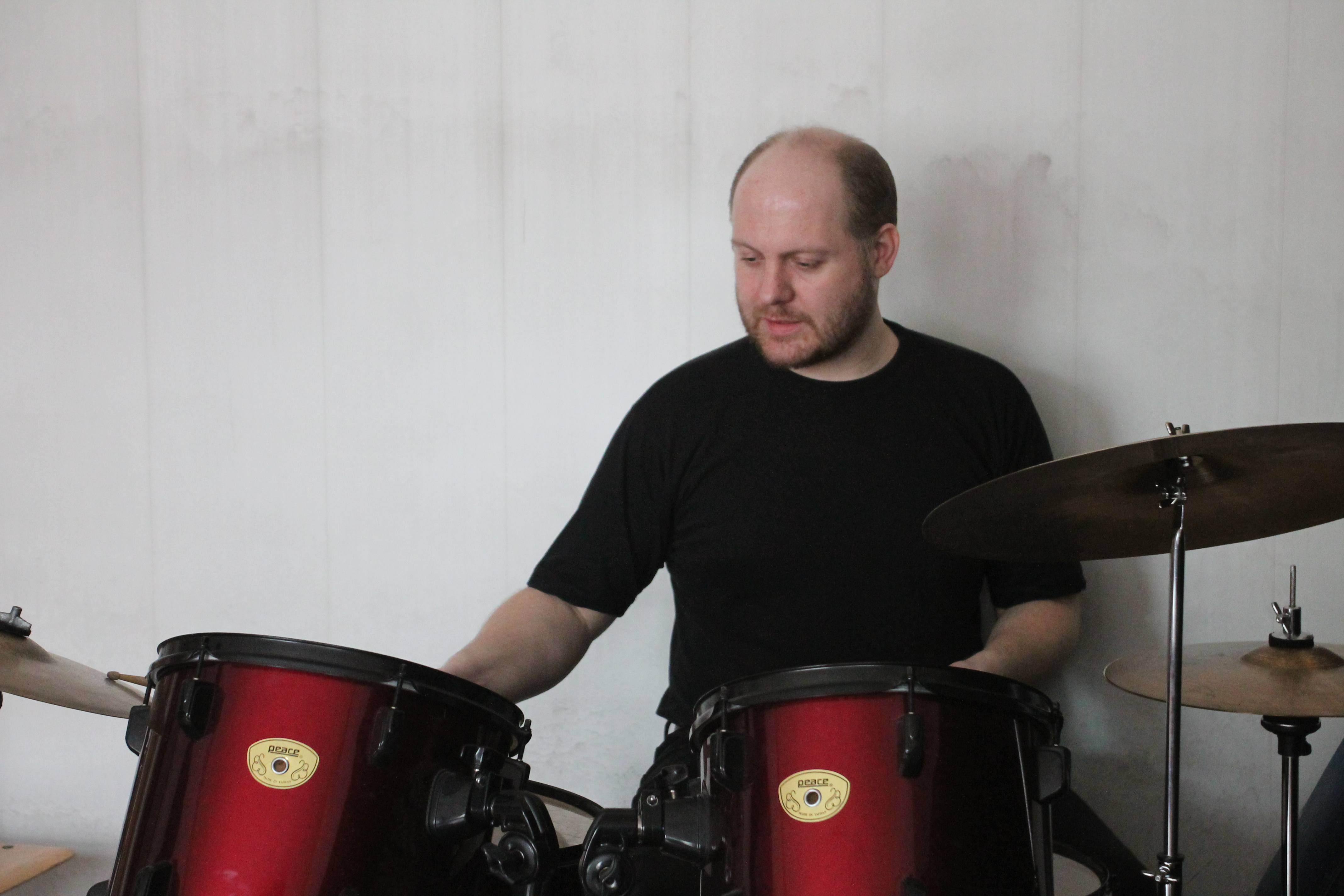 Открыт набор в студию «Drum Line». Обучение игре на ударной установке.