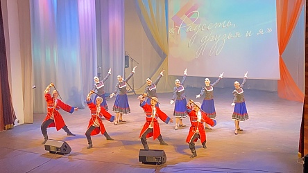 Наши звезды затмили северное сияние!