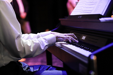 В Культурном центре "Салют" состоялся II благотворительный концерт "Надежда — наш компас земной"!